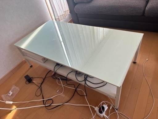 家具  ガラス天板の机