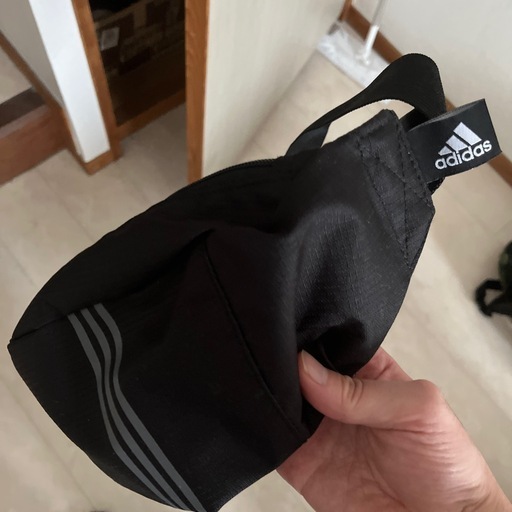 adidasポーチ