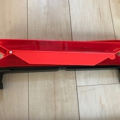 トルクレンチと三角表示板の画像
