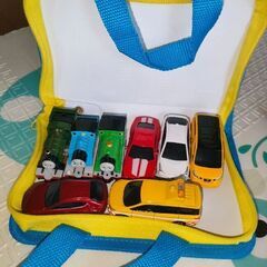 トミカ＋おまけキャリーバッグの画像