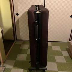 折りたたみべッドキャスター付き