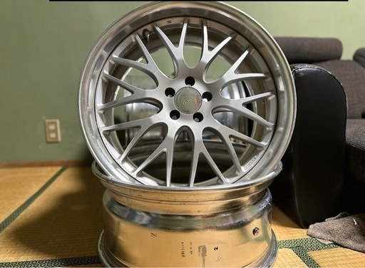 車のパーツ タイヤ、ホイール