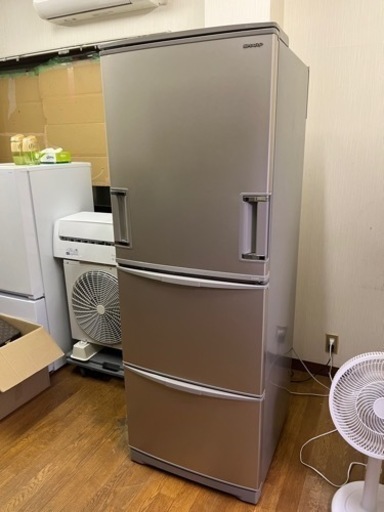 まだまだ使える345L!! 激安冷蔵庫!! SHARP 3ドア どっちもドア SJ-WA35R-S 2010年 家電 キッチン家電 冷蔵庫