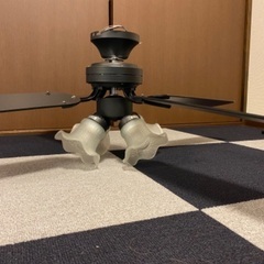 ファン付きのライトです