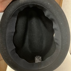 フェルト　ブラック　中折れ帽子の画像