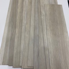 未使用　フロアータイル アッシュ系 木目 