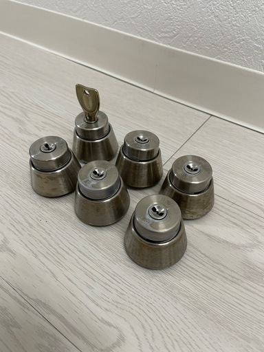 鍵3本シリンダー6個