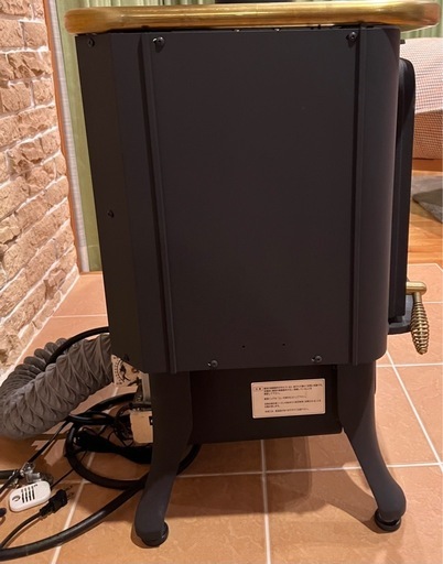 美品！暖炉型灯油ストーブ