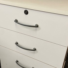 鍵付きキャビネットワゴンの画像