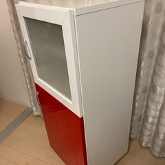 《取引中》
【無償】赤と白の棚の画像