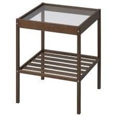 IKEA サイドガラステーブルの画像