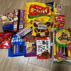 お菓子大量の画像