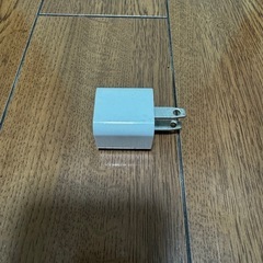 【値下げ】Apple純正充電器の画像