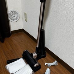 【ゴミ取り袋46枚付属】立て掛け掃除機IRIS OHYAMAの画像