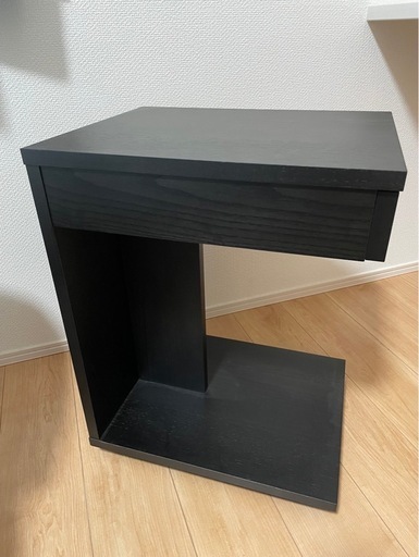 サイドテーブル