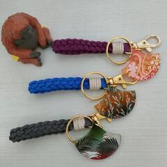 None スエード紐　５本編み　キーリング( 和柄・扇 )