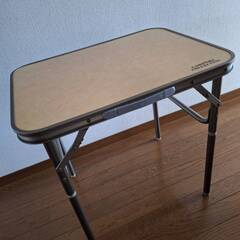 キャンピングテーブル　横 60cm 縦 45cm 高さ 59cm　テーブルの厚さ 3.3cmの画像