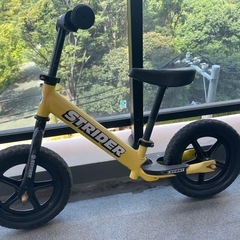 ストライダー12インチ　黄色