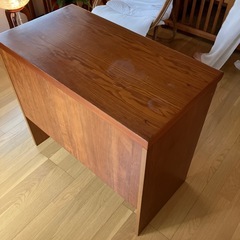 木目調机の画像