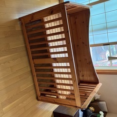 組み立て式ベビーベッドの画像