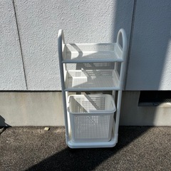 洗濯カゴ付きラック0円