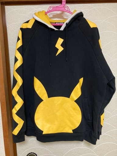 ポケモン　ピカチュウパーカー