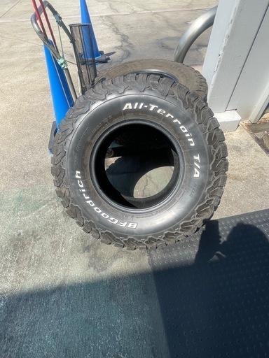 タイヤ　BFグッドリッチ