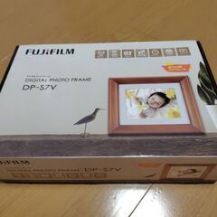FUJIFILM　デジタルフォトフレーム　7インチ　未使用