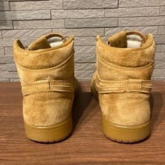 ナイキ エアジョーダン1レトロ ハイ "ウィードの画像