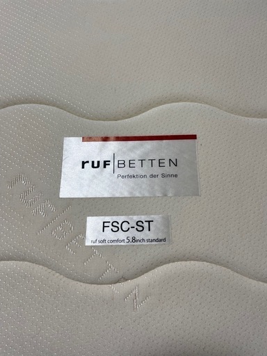 rufのダブルベッド