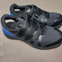 新品未使用  安全靴 スニーカーの画像