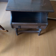 テーブルにもなる収納