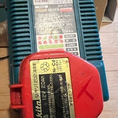 マキタの充電式インパクトレンチと急速充電器DC1439の画像