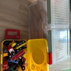 brio木製レールと車