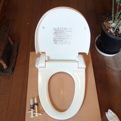 【お取引終了！】★中古美品 SANEI 暖房便座 PW9041-Iの画像