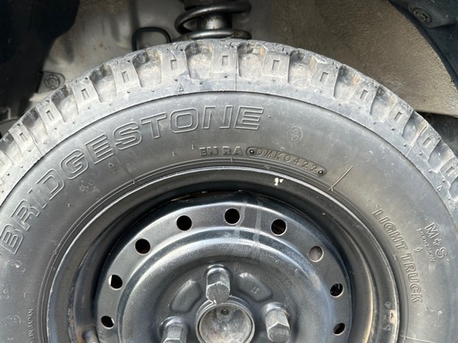 【㊗️ご成約?】【4WDの軽トラックなどに！軽貨物車用 ホイール付きバリ山 ブロックタイヤ 4本セット】 BRIDGESTONE　RD