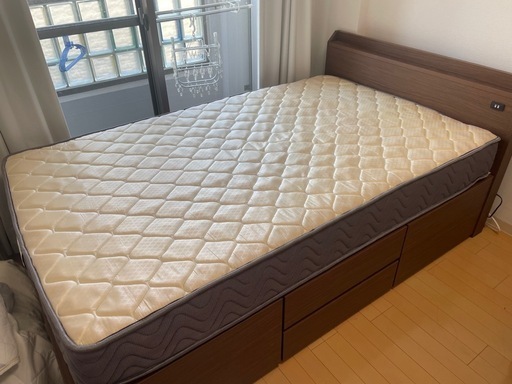 セミダブルマットレス+ベッドフレーム
