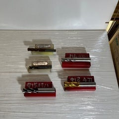 238 4枚刃エンドミル一山
