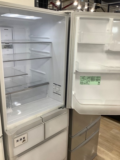 5ドア冷蔵庫 HITACHI  R-S40K 401L 2020年製 入荷致しました！