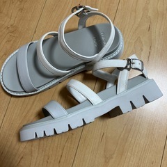22.5cm　オデットエオディール サンダルの画像
