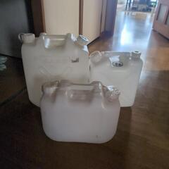 水入れポリタンク10リットルの画像