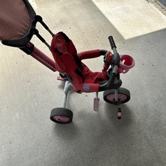 幼児用三輪車の画像