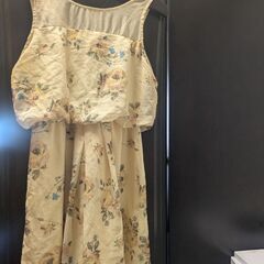 黄色の花柄ワンピース　Мの画像