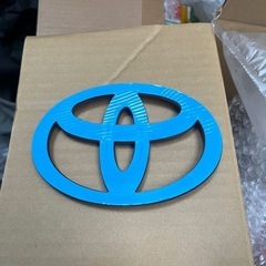 新品　トヨタエンブレム　マットブラック
の画像