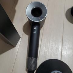 dysonドライヤー 収納ボックス付きの画像