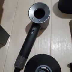 dysonドライヤー 収納ボックス付きの画像