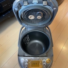 炊飯器（圧力IH 5合炊き）の画像