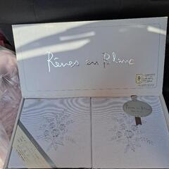 羊毛混肌掛け布団とシーツの画像