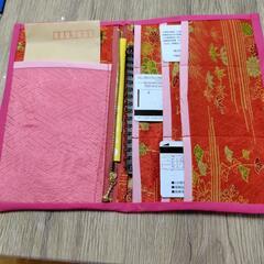 ポケットいっぱい！　母子手帳ケース　お薬手帳ケースetc　(赤)