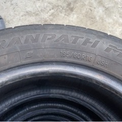 Toyoタイヤ　195/60r16の画像